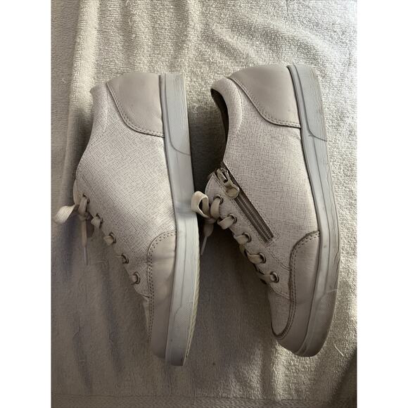 Munro Gabbie Sneakers-White Combo 9.5M - Picture 2 of 6